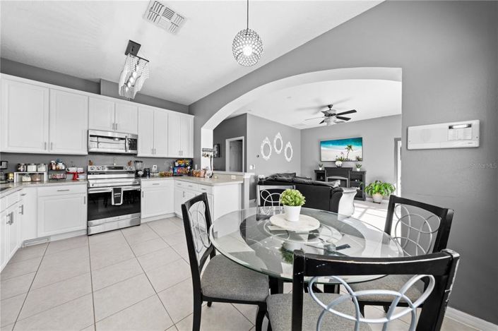 Image No.24-5 Bed Property for sale