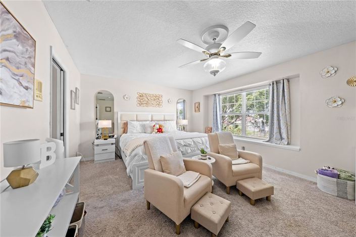 Image No.47-5 Bed Property for sale