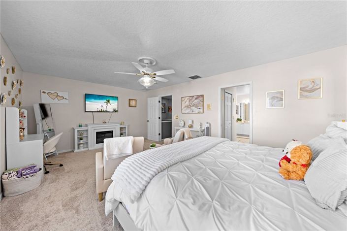 Image No.49-5 Bed Property for sale