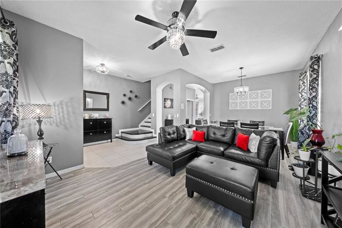 Image No.9-5 Bed Property for sale