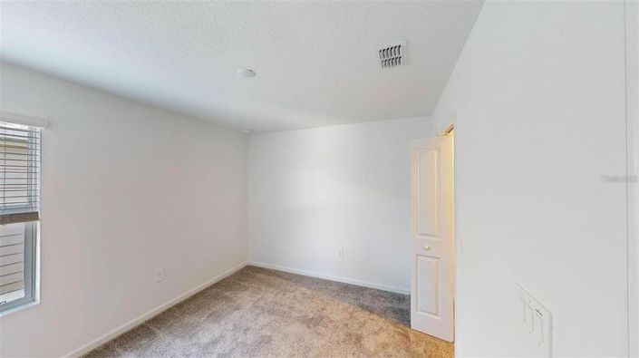 Image No.17-6 Bed Property for sale