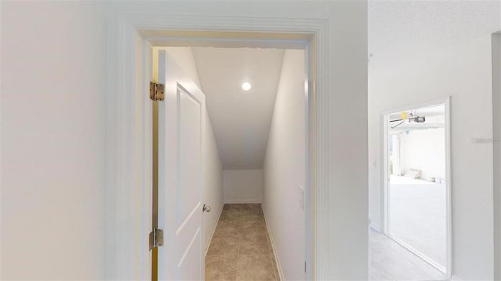 Image No.22-6 Bed Property for sale