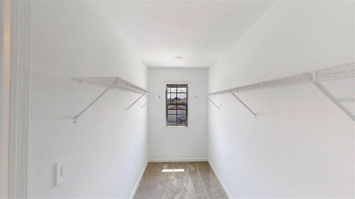 Image No.24-6 Bed Property for sale