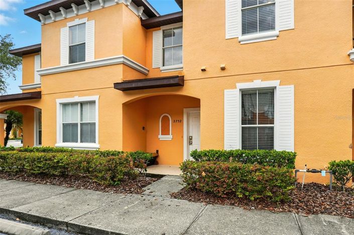 Image No.2-4 Bed Townhouse for sale