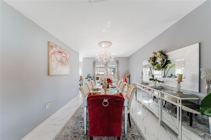 Image No.10-4 Bed Property for sale