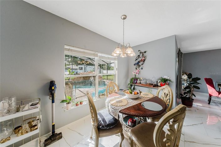 Image No.12-4 Bed Property for sale