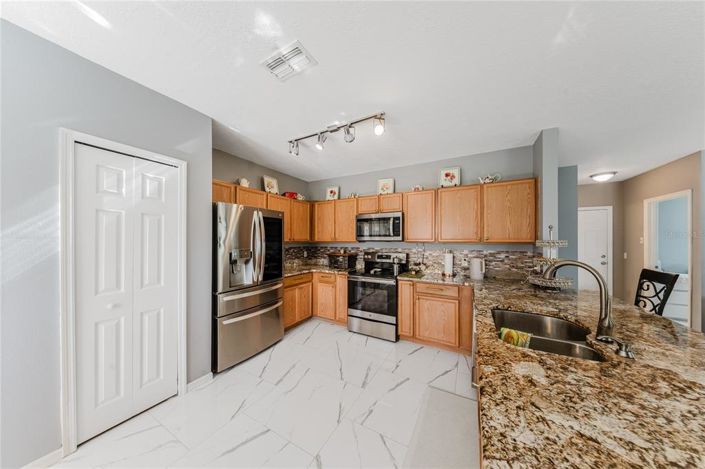 Image No.14-4 Bed Property for sale