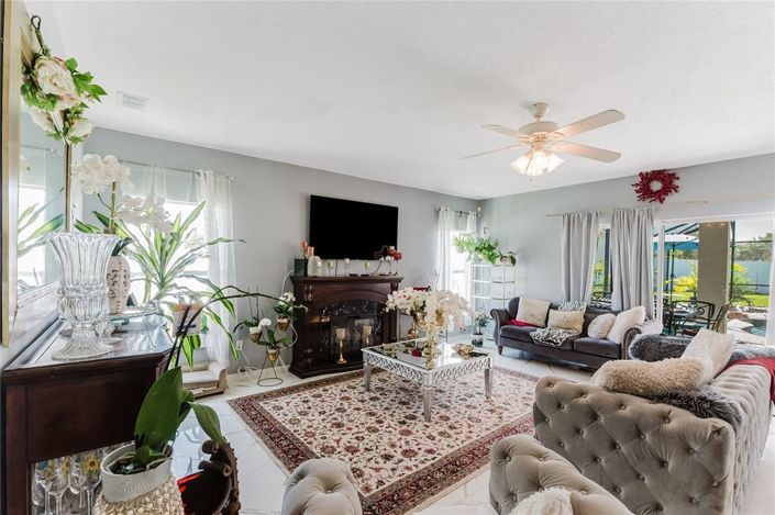 Image No.20-4 Bed Property for sale