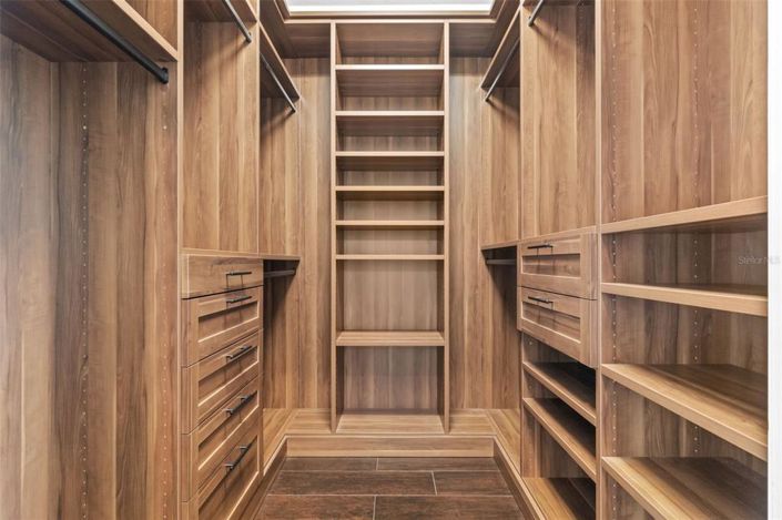 Image No.14-2 Bed Property for sale