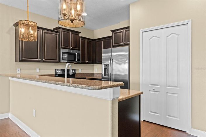 Image No.5-2 Bed Property for sale