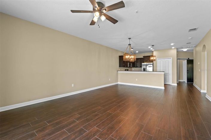 Image No.9-2 Bed Property for sale