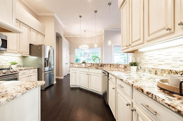 Image No.15-5 Bed Property for sale