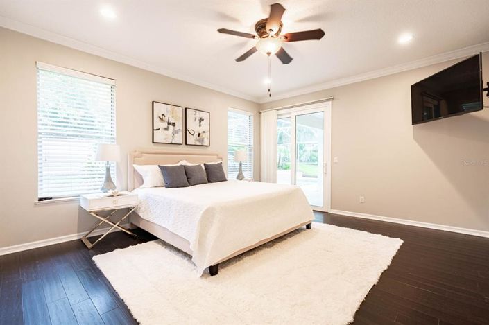 Image No.22-5 Bed Property for sale