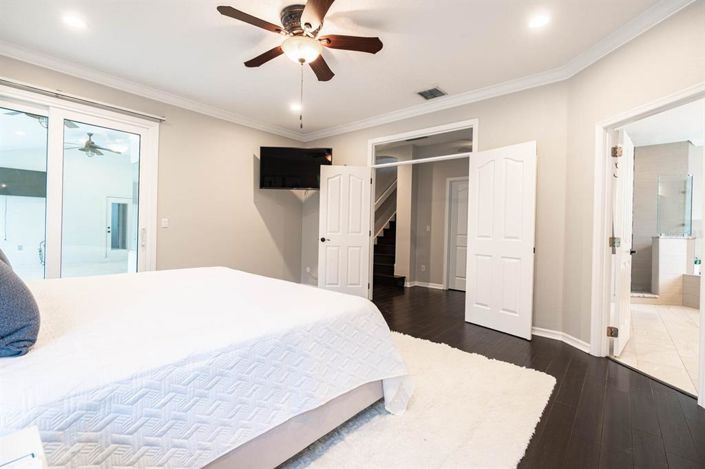 Image No.24-5 Bed Property for sale