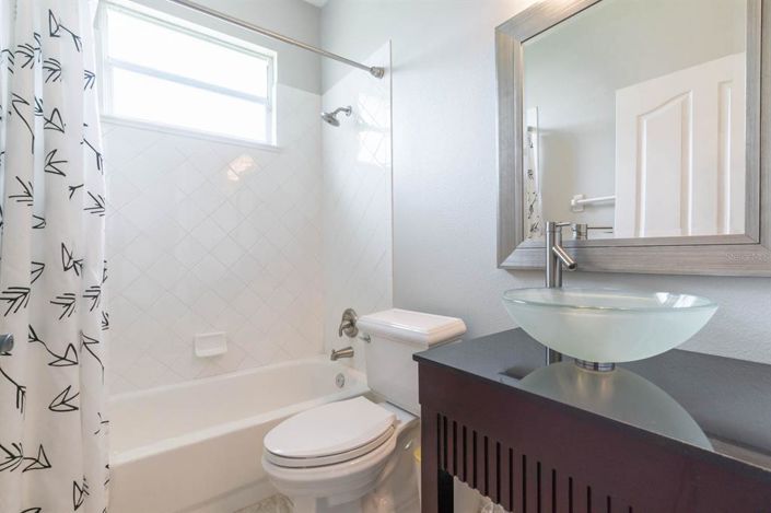 Image No.33-5 Bed Property for sale