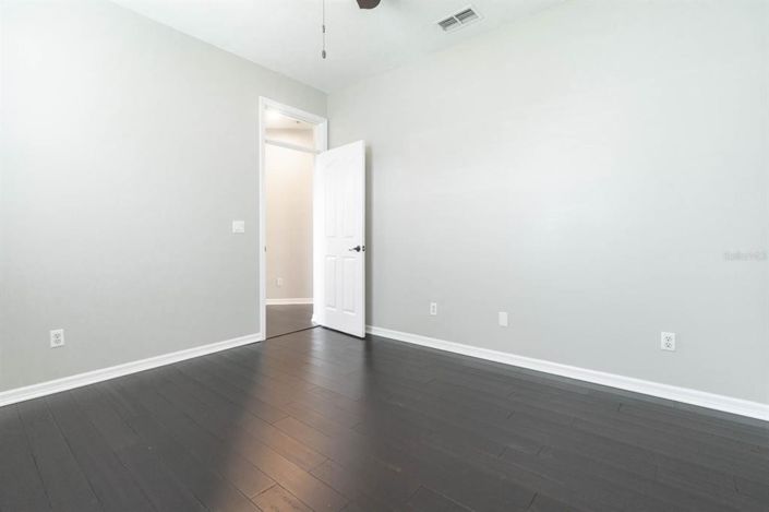 Image No.36-5 Bed Property for sale