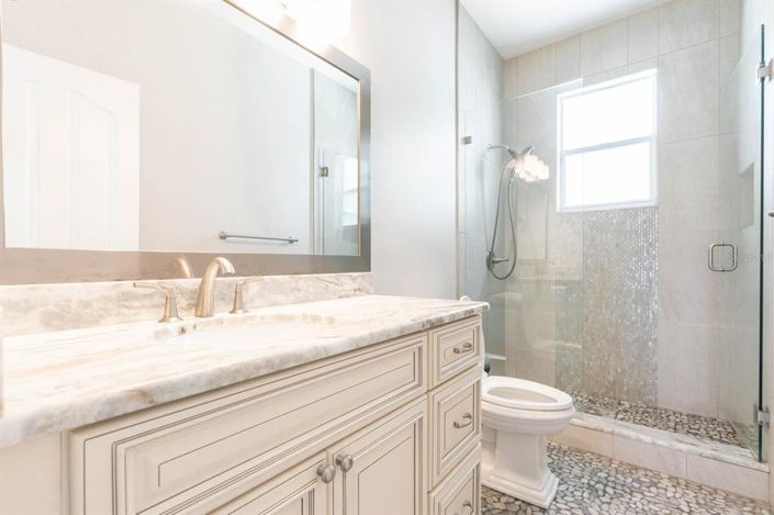 Image No.38-5 Bed Property for sale