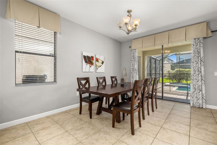 Image No.11-5 Bed Property for sale