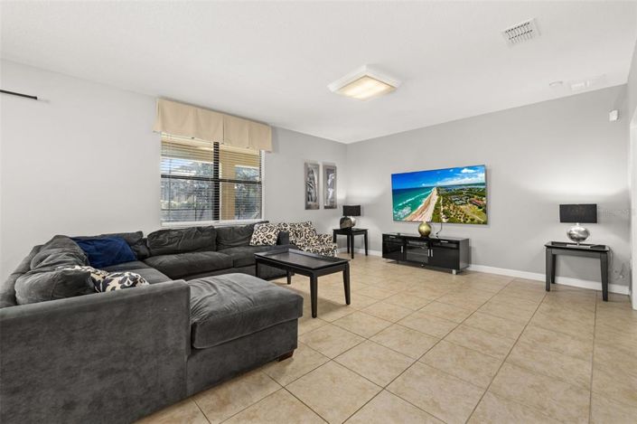 Image No.13-5 Bed Property for sale