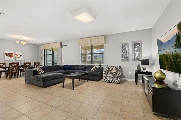 Image No.14-5 Bed Property for sale