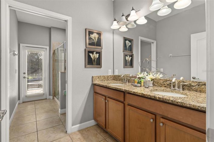 Image No.18-5 Bed Property for sale