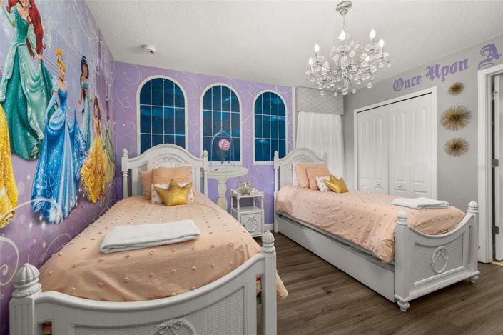 Image No.28-5 Bed Property for sale