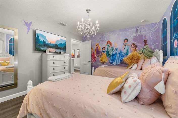 Image No.29-5 Bed Property for sale