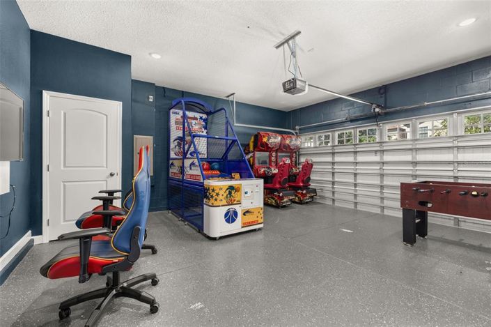 Image No.44-5 Bed Property for sale