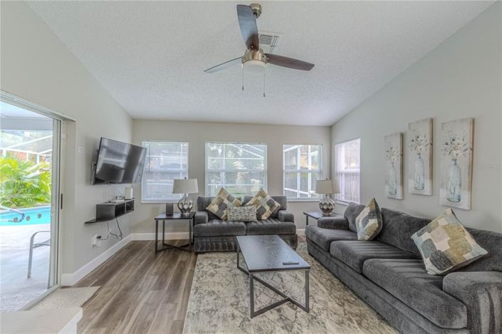 Image No.8-3 Bed Property for sale