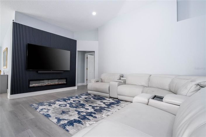 Image No.14-4 Bed Property for sale