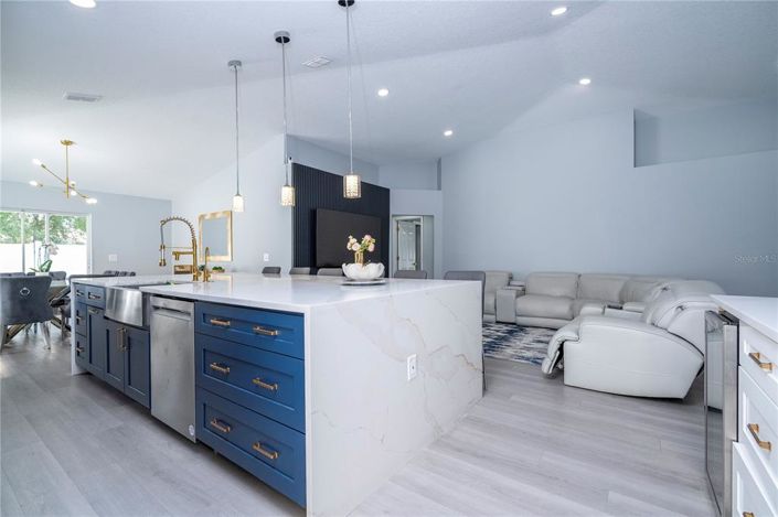 Image No.20-4 Bed Property for sale