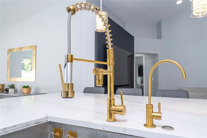 Image No.21-4 Bed Property for sale