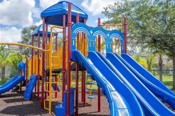 Image No.56-4 Bed Property for sale