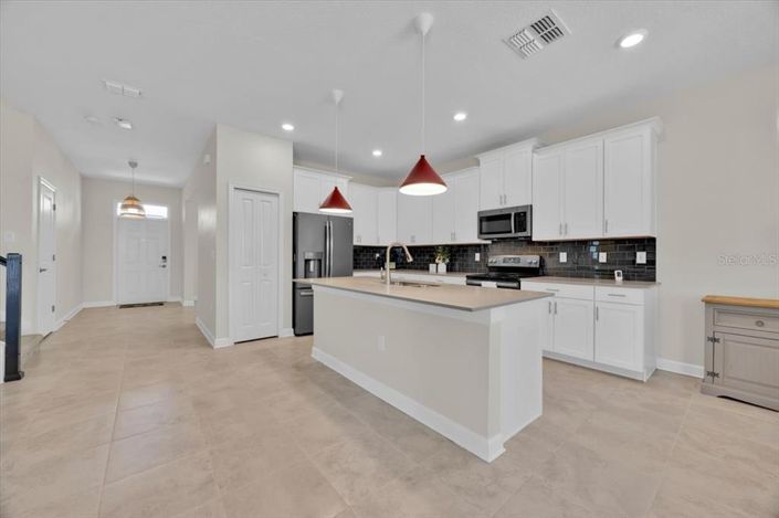 Image No.6-4 Bed Property for sale