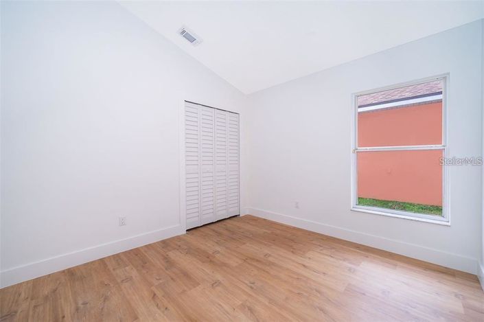 Image No.13-3 Bed Property for sale