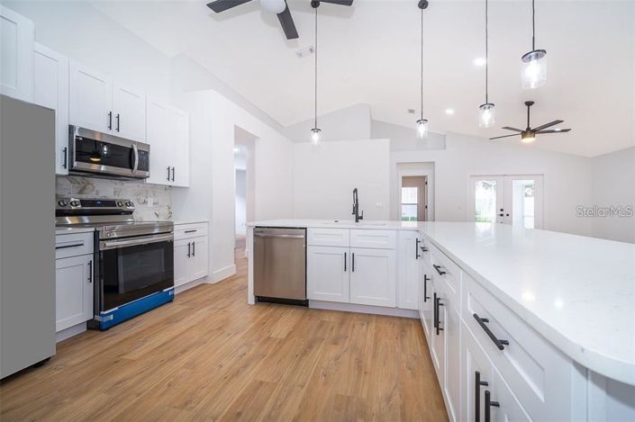 Image No.9-3 Bed Property for sale