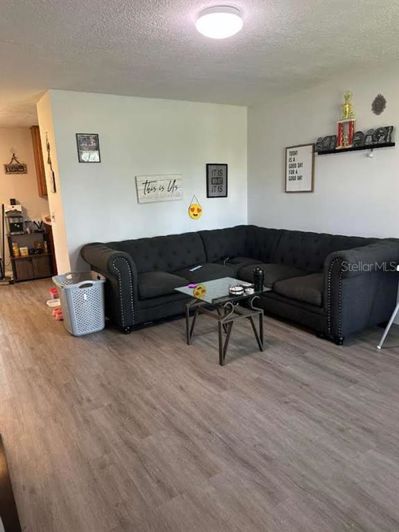 Image No.10-3 Bed Property for sale