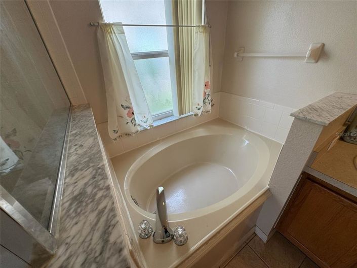 Image No.21-3 Bed Property for sale