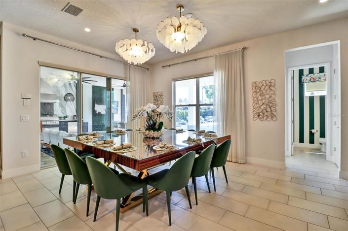 Image No.24-6 Bed Property for sale