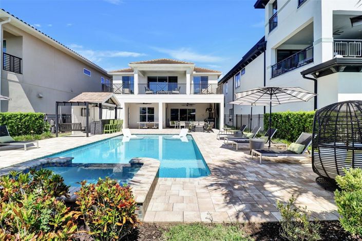 Image No.55-6 Bed Property for sale