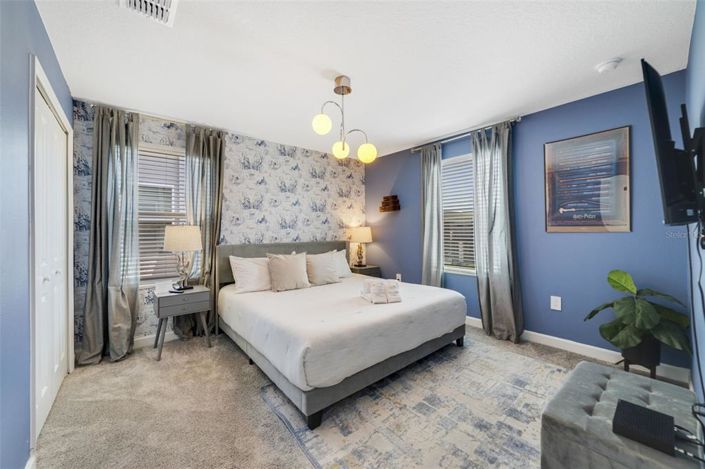 Image No.21-8 Bed Property for sale