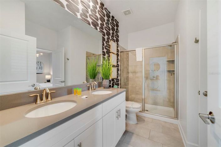 Image No.22-8 Bed Property for sale