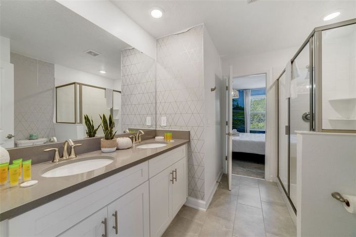 Image No.24-8 Bed Property for sale