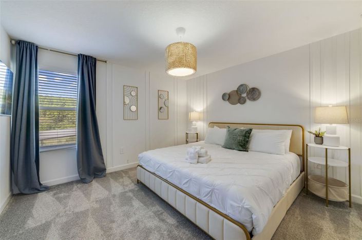 Image No.27-8 Bed Property for sale