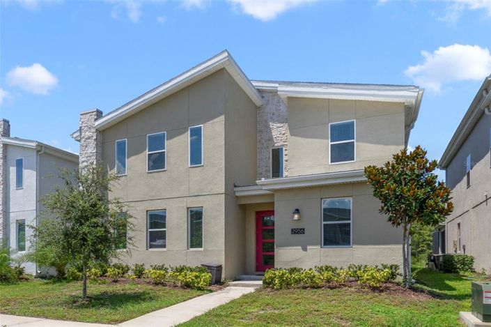 Image No.3-8 Bed Property for sale