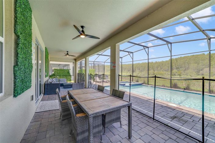 Image No.33-8 Bed Property for sale