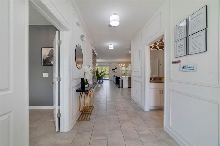 Image No.4-8 Bed Property for sale