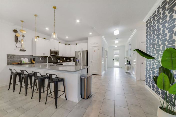 Image No.9-8 Bed Property for sale