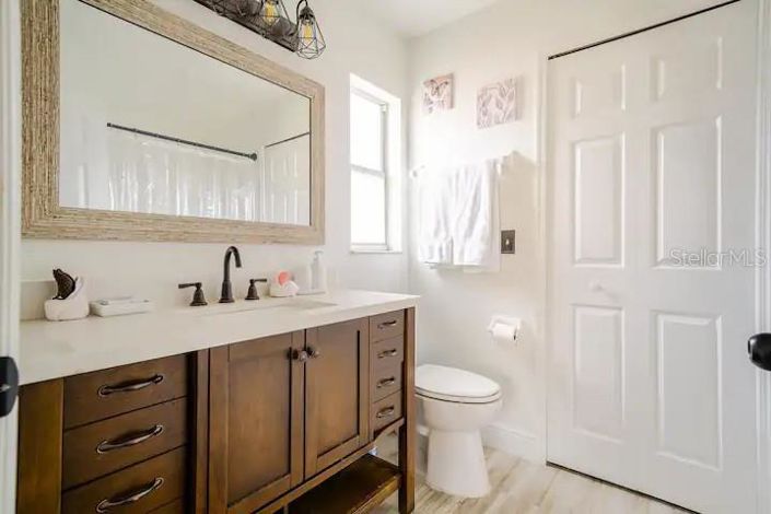 Image No.17-3 Bed Property for sale