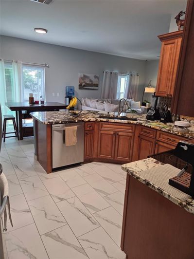 Image No.5-4 Bed Property for sale